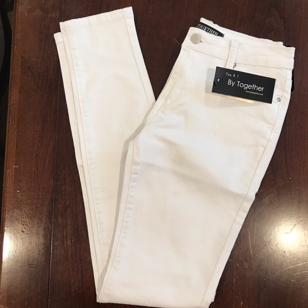White skinny jeans